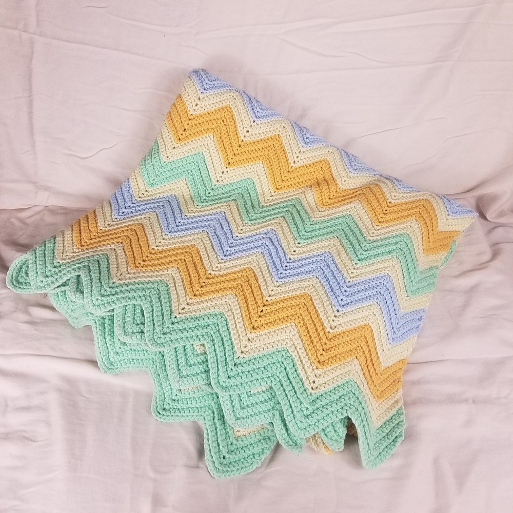 Handmade Afghan Blanket 80x78 Multi Excellent Vintage Chevron Crocheted